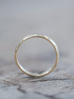 Plain Wedding Band in Yellow Gold - Gardens of the Sun | Ethical Jewelry