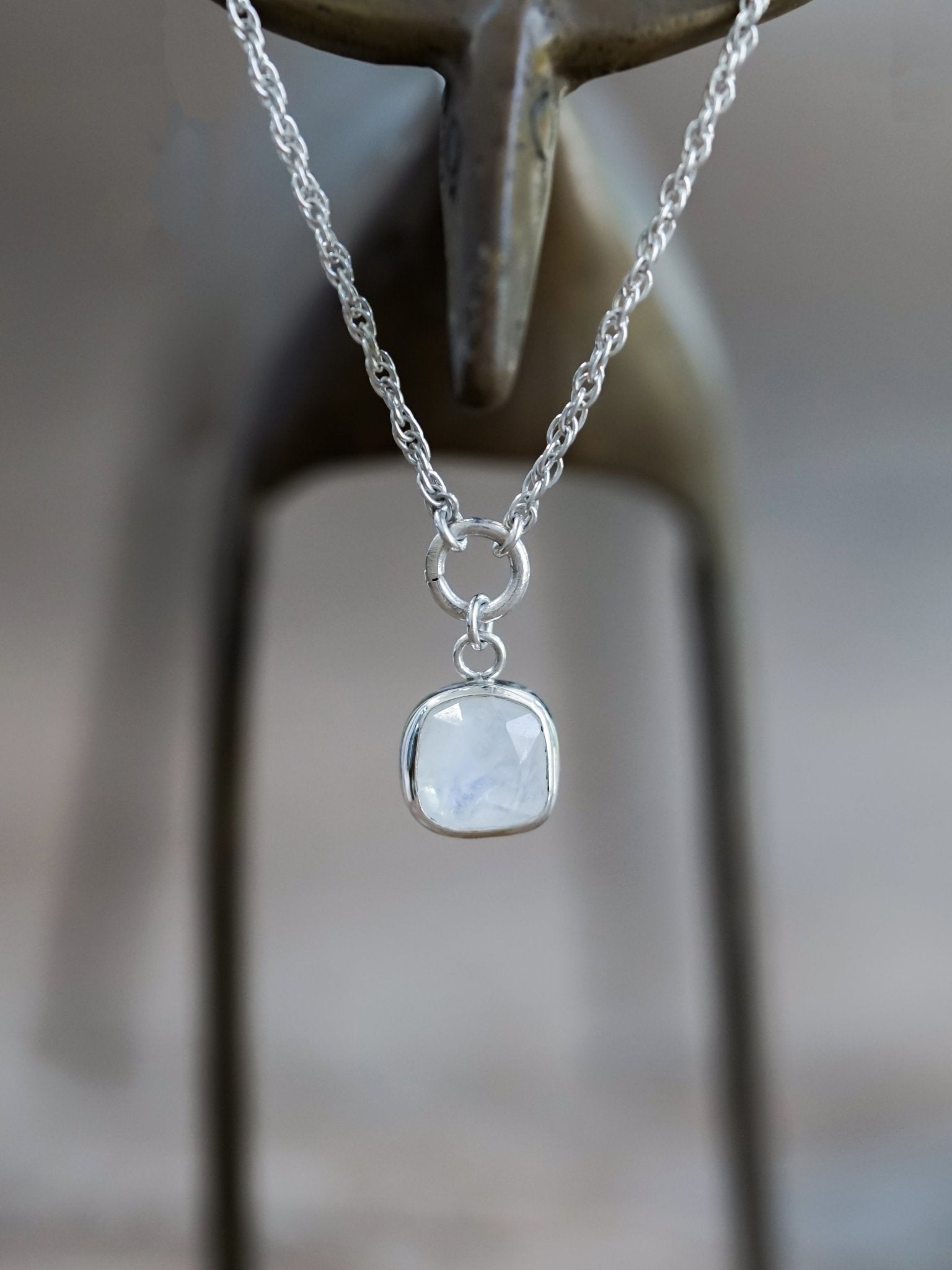 Exceptional rainbow moonstone beads silver necklace
