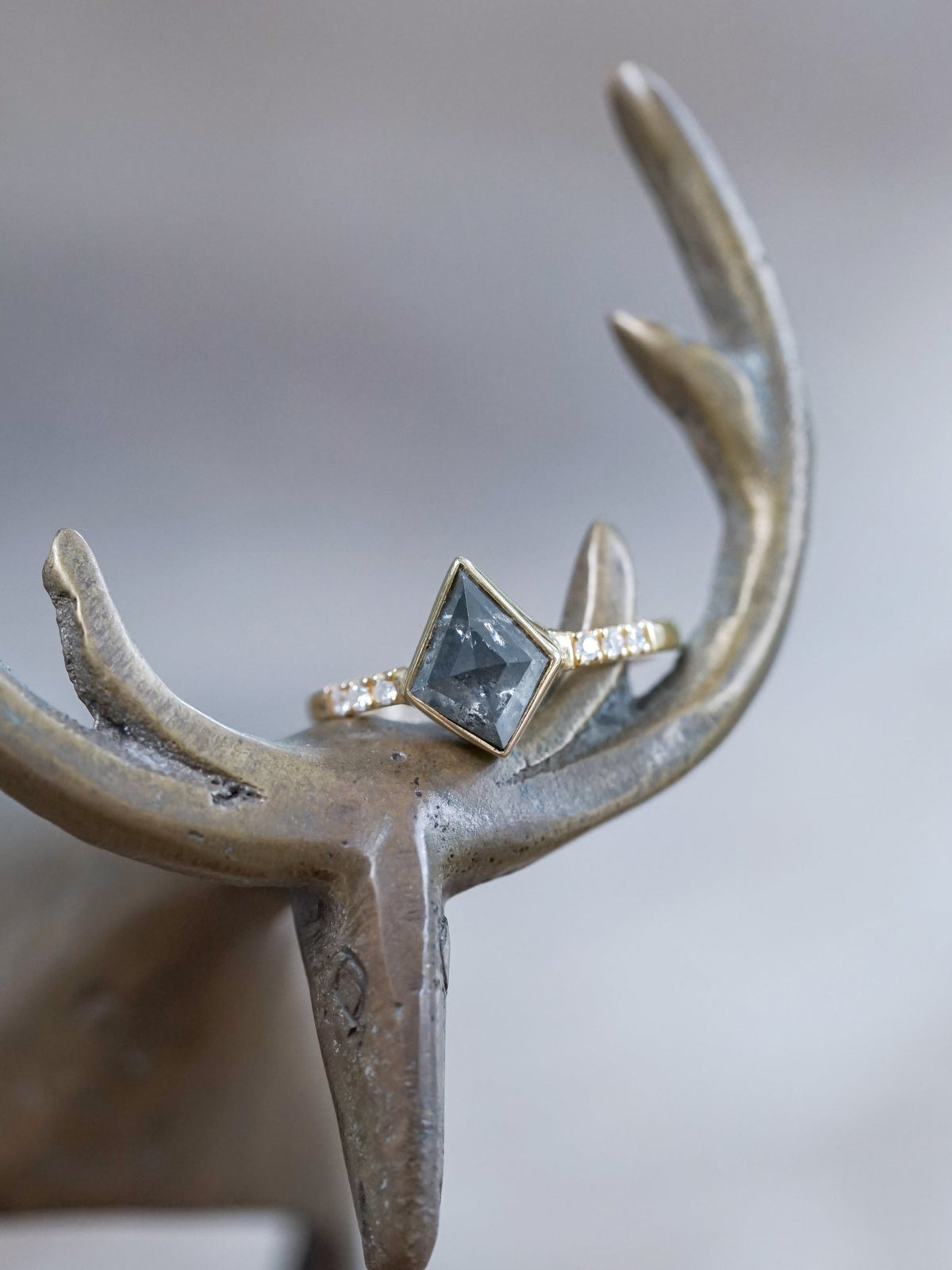 Salt and Pepper Kite Diamond Ring in Ethical Gold - Gardens of the Sun | Ethical Jewelry