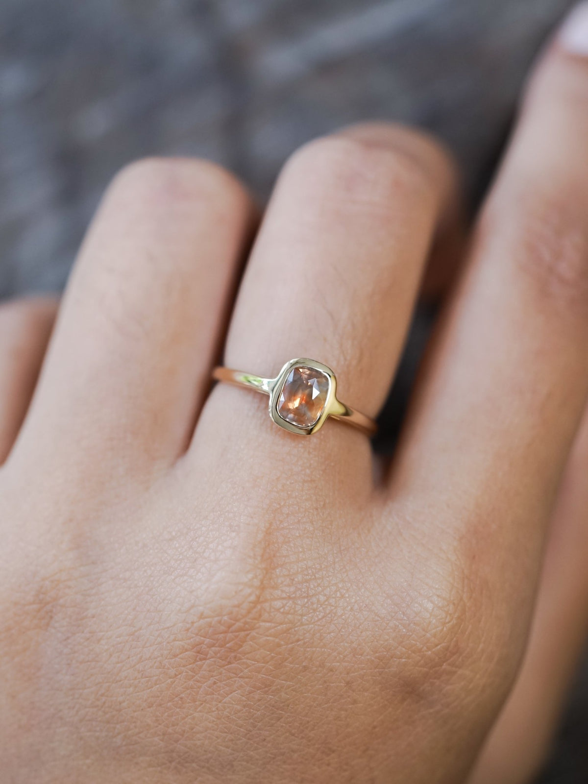Sunstorm Bicolor Sapphire Ring in Ethical Gold - Gardens of the Sun | Ethical Jewelry