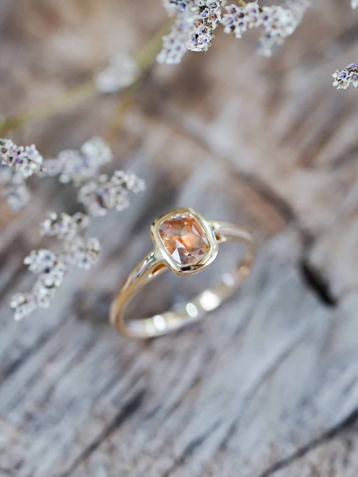 Sunstorm Bicolor Sapphire Ring in Ethical Gold - Gardens of the Sun | Ethical Jewelry