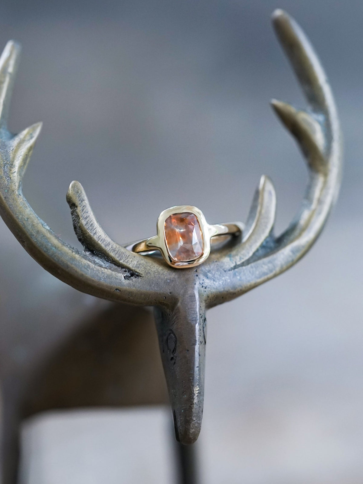 Sunstorm Bicolor Sapphire Ring in Ethical Gold - Gardens of the Sun | Ethical Jewelry