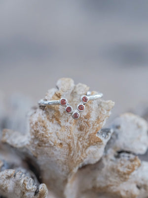 V-shaped Five Garnet Nesting Ring - Gardens of the Sun | Ethical Jewelry