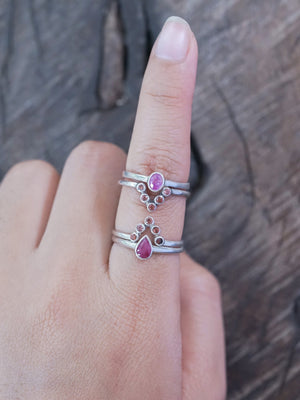 V-shaped Five Garnet Nesting Ring - Gardens of the Sun | Ethical Jewelry