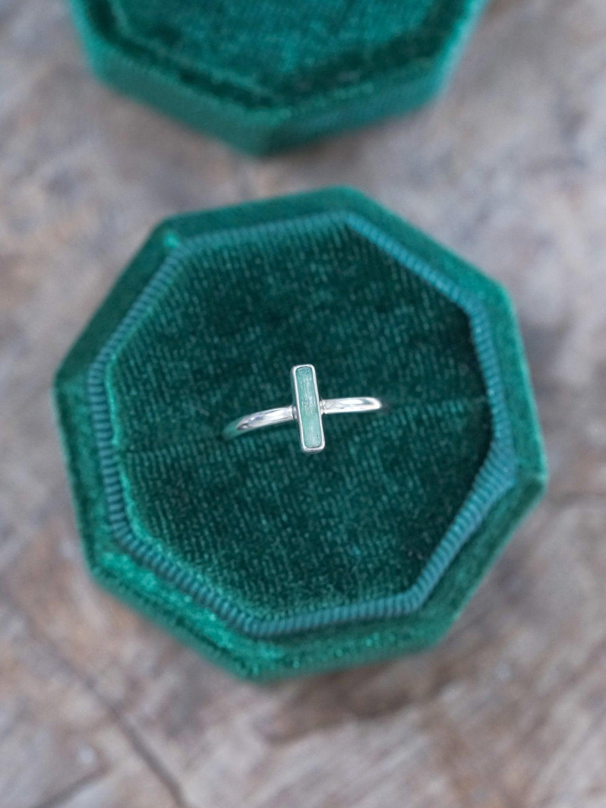 Vertical Emerald Crystal Ring - Gardens of the Sun | Ethical Jewelry